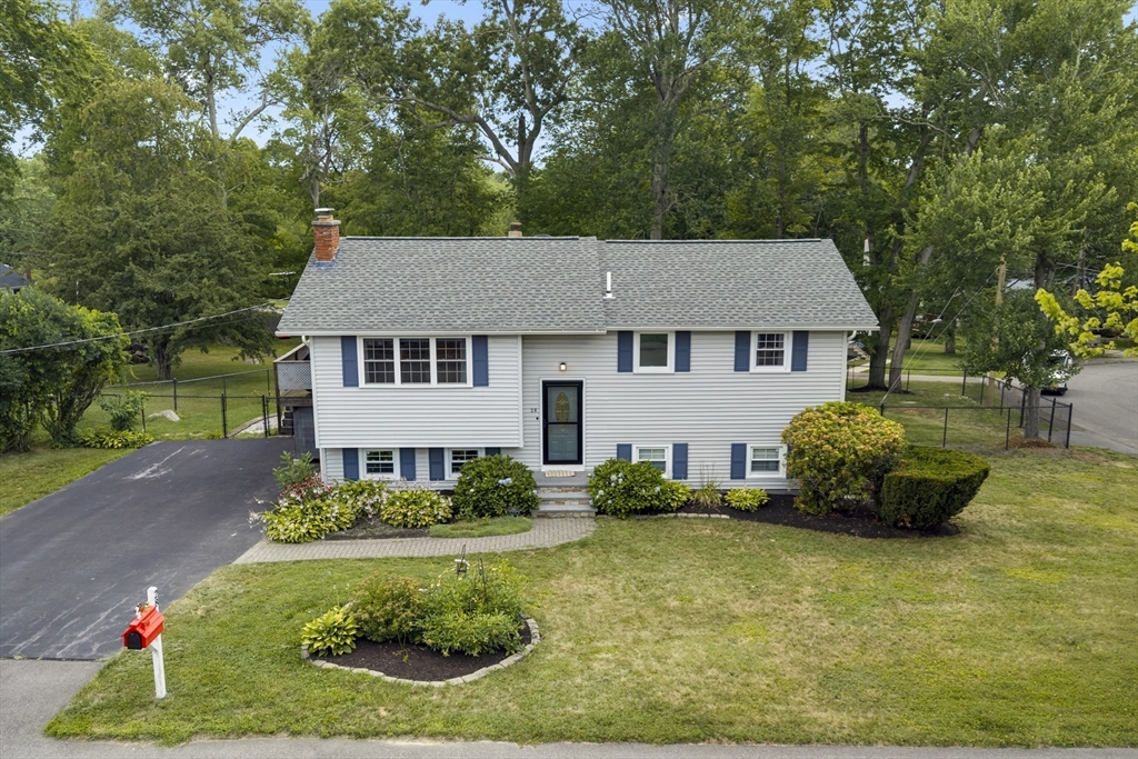 28 Yale Dr Property Photo 2