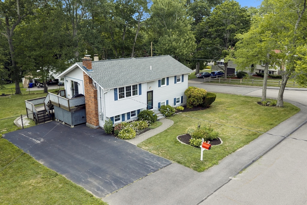 28 Yale Dr Property Photo 3