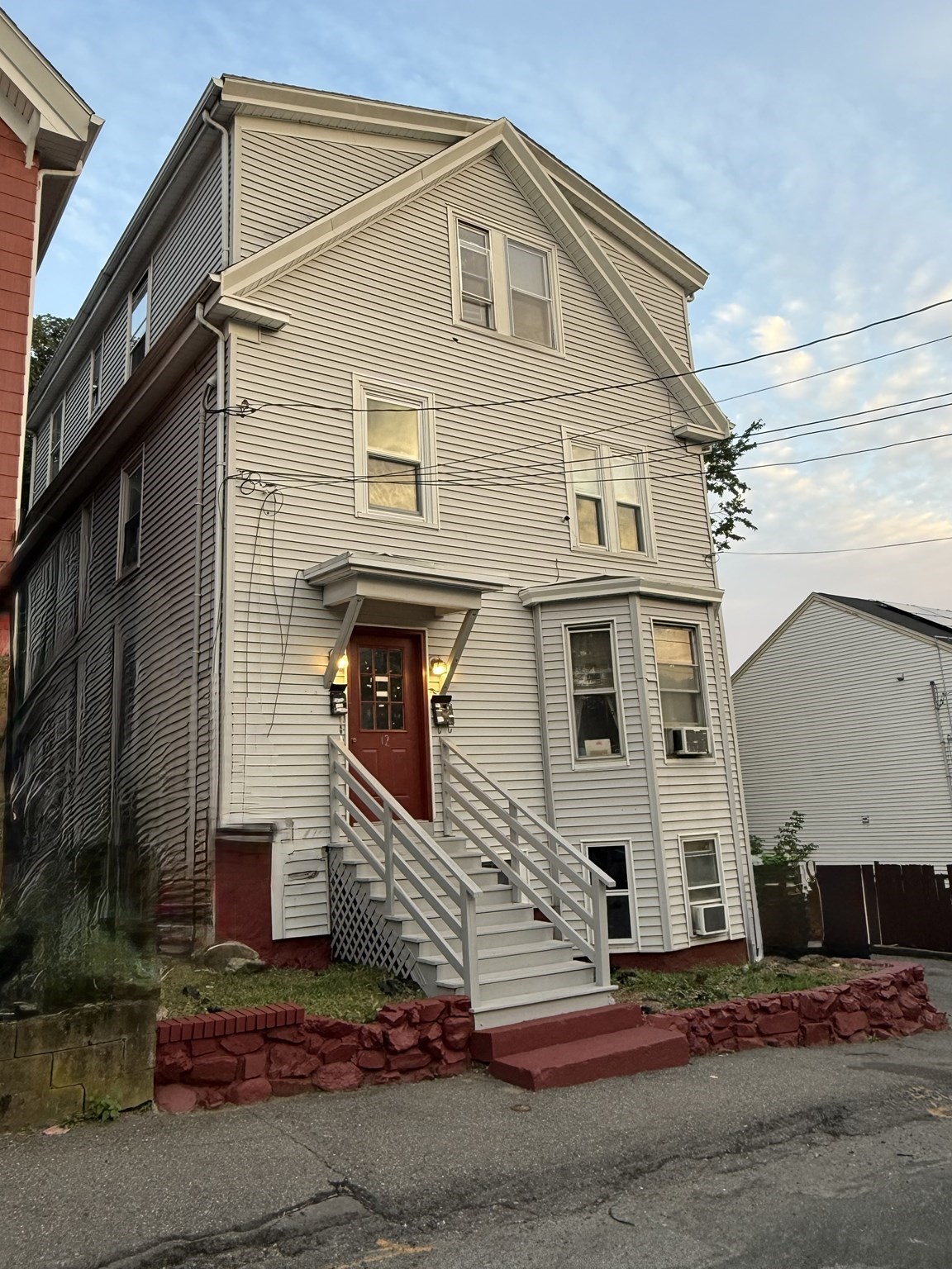 12 Linwood Pl Property Photo 1