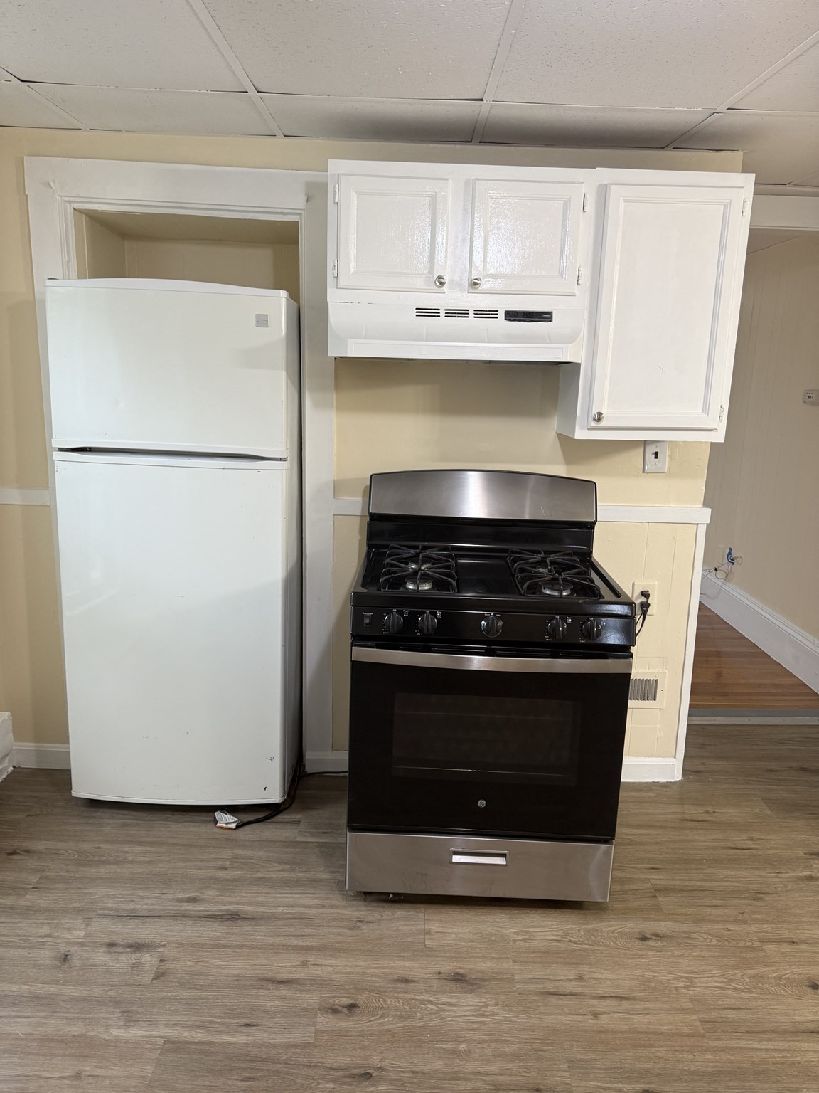12 Linwood Pl Property Photo 2