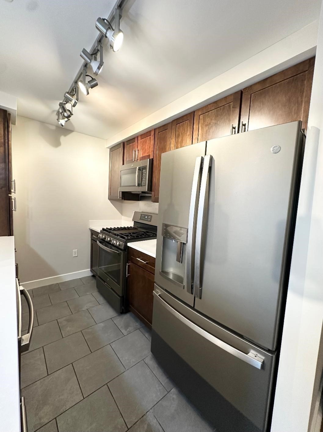 130 John Street # 355 Property Photo 2