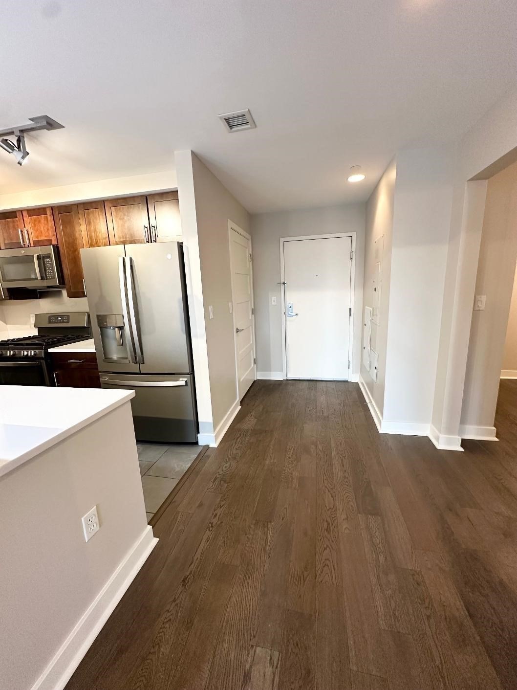 130 John Street # 355 Property Photo 8