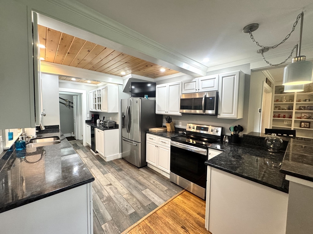 43 White Oaks Rd Property Photo 11