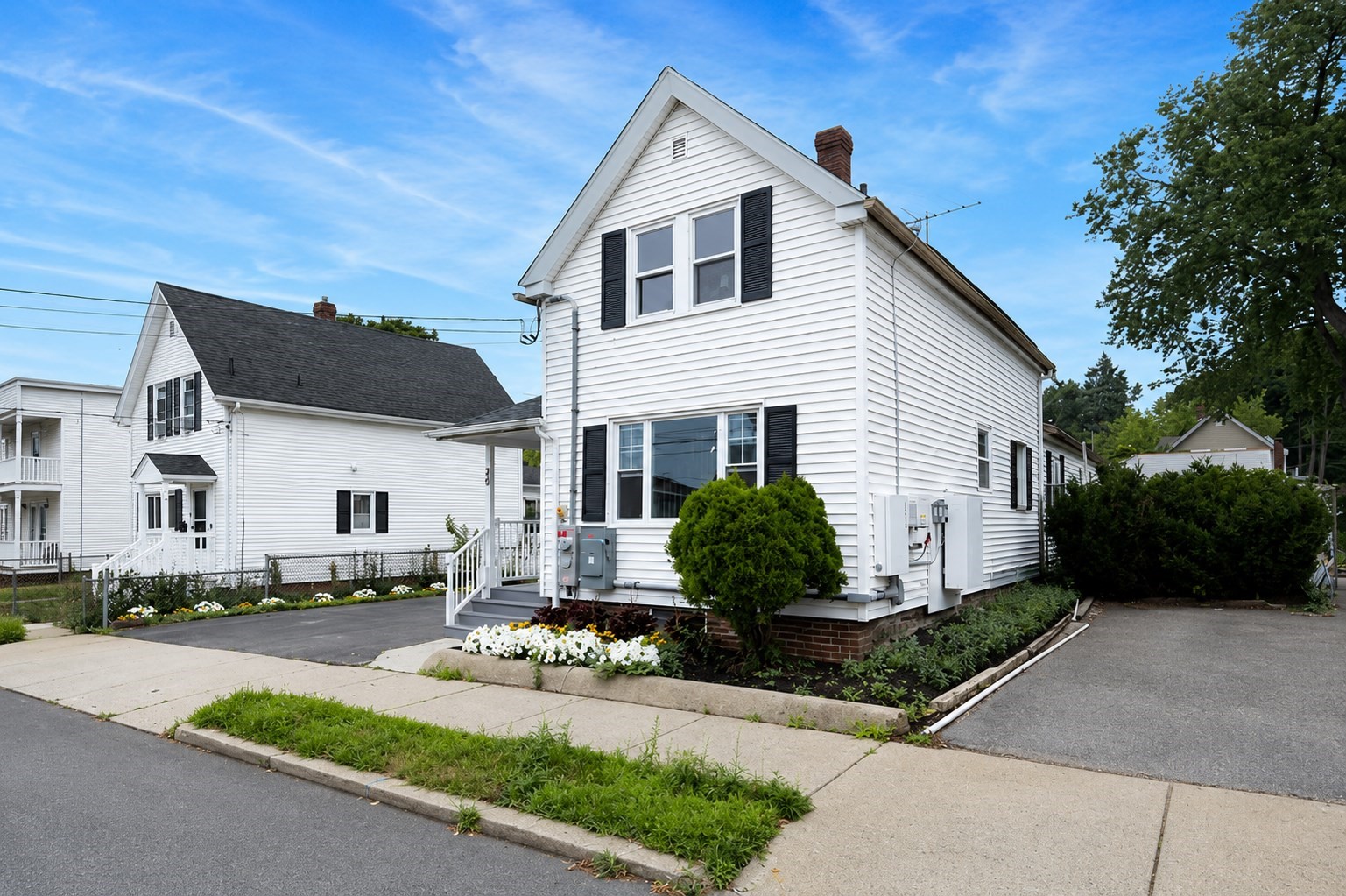 70 Glenwood Street Property Photo 2
