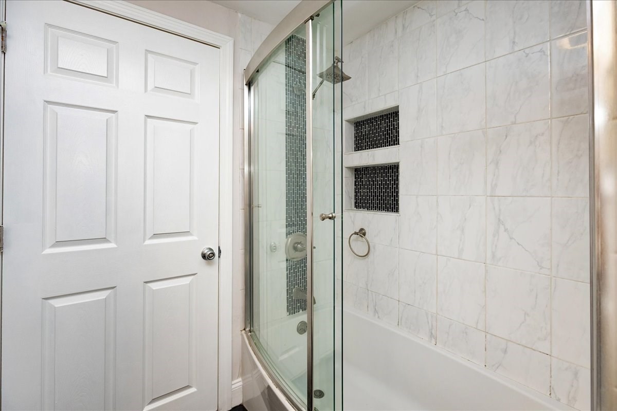 70 Glenwood Street Property Photo 23