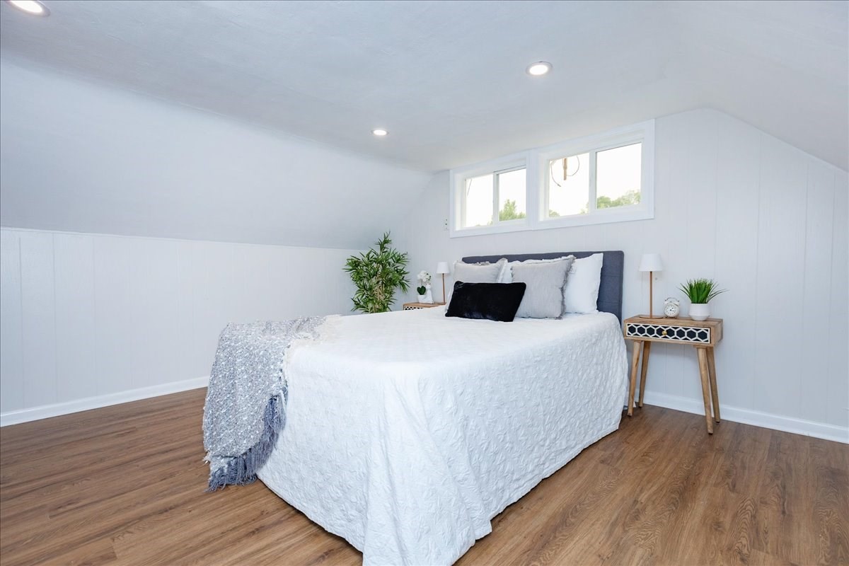 70 Glenwood Street Property Photo 24