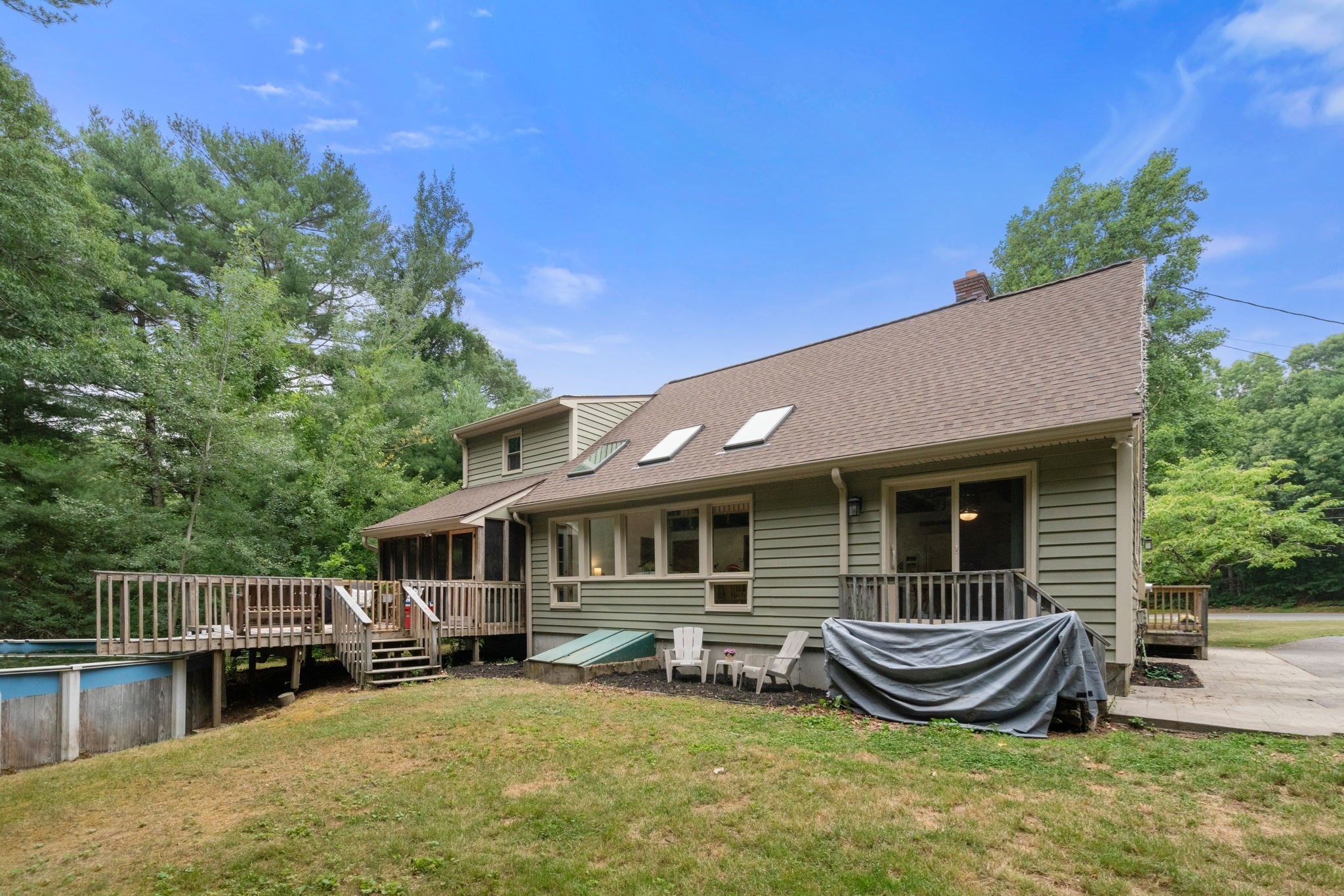 40 Clear Pond Rd Property Photo 26