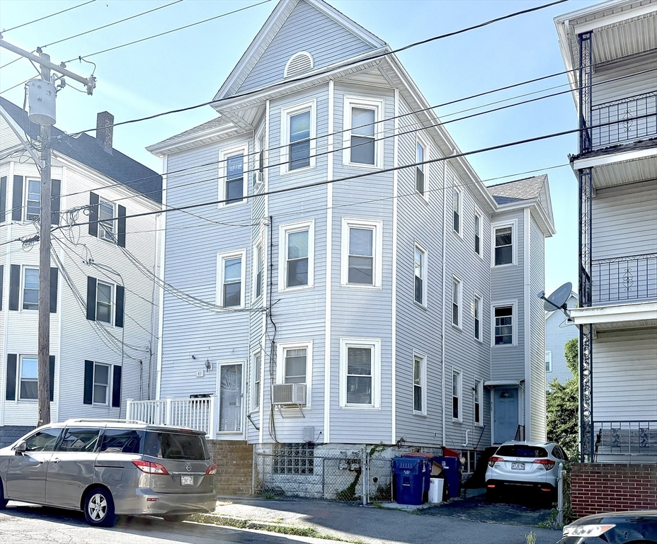 87 Hathaway St Property Photo 1