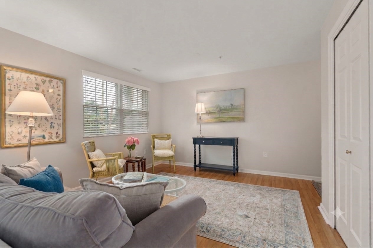 894 East Street # 3 Property Photo 6