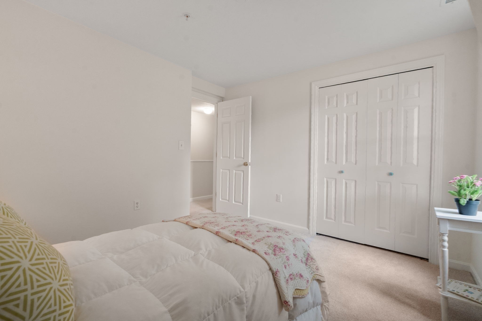 894 East Street # 3 Property Photo 23