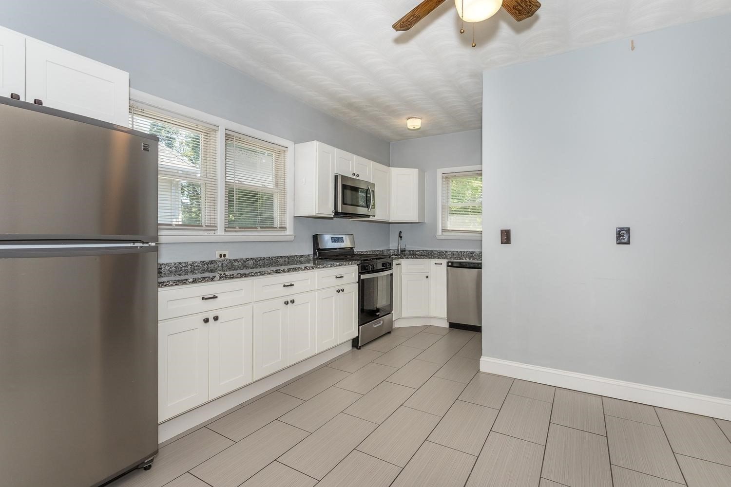 67 Cleverly Ct Property Photo 3
