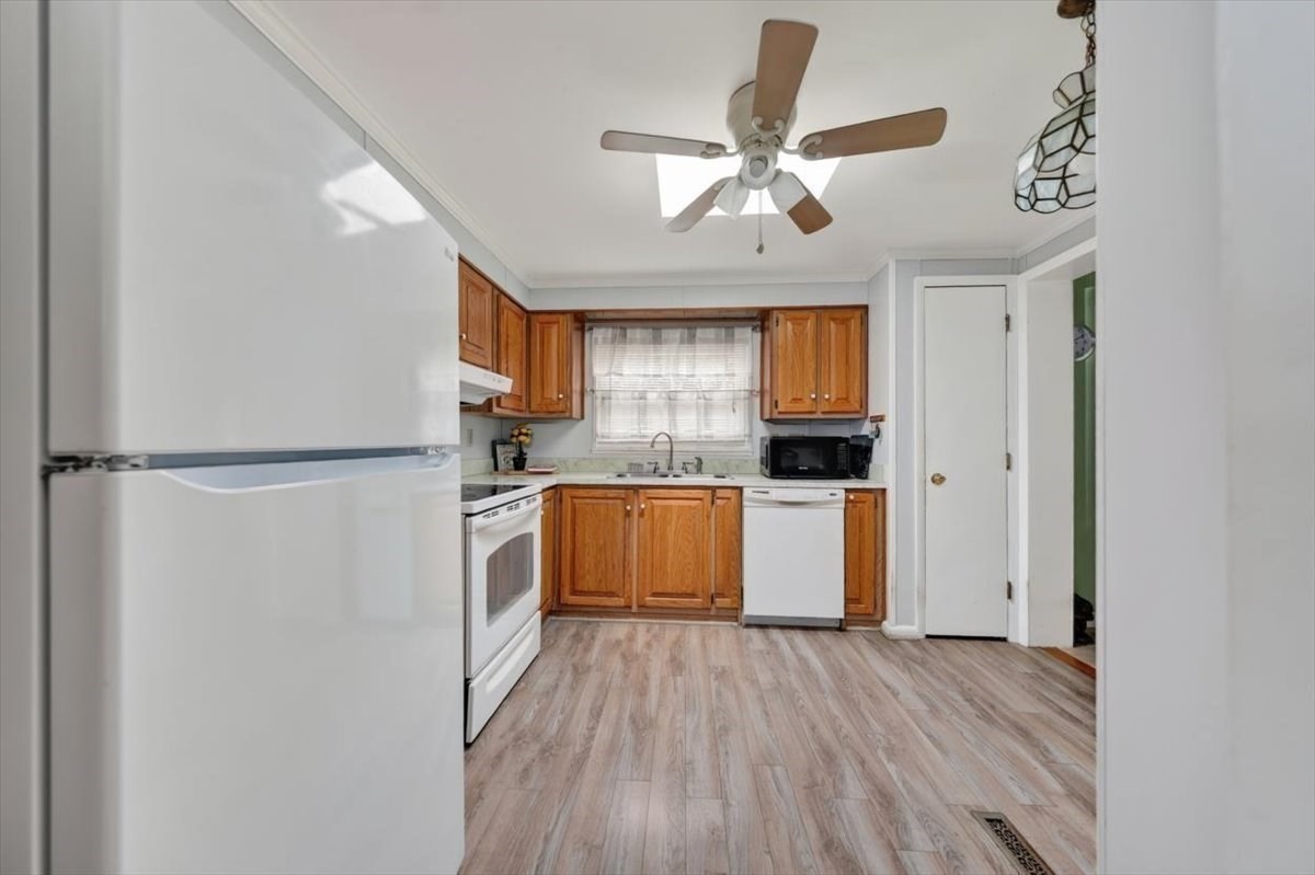 46 Leisurewoods Drive Property Photo 9