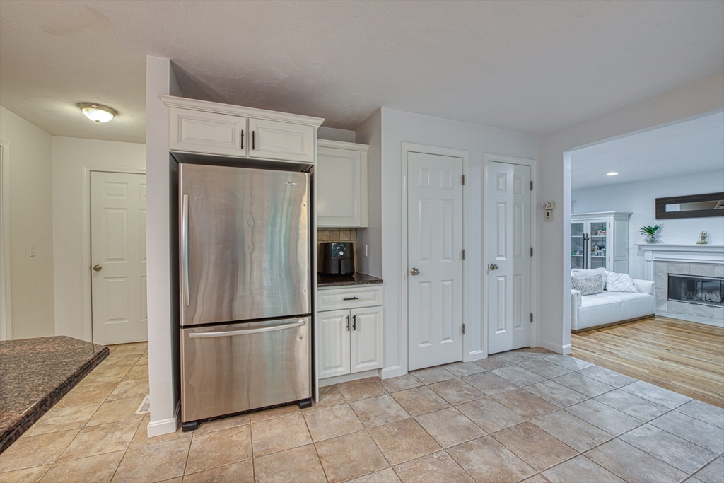 107 Field St Property Photo 7