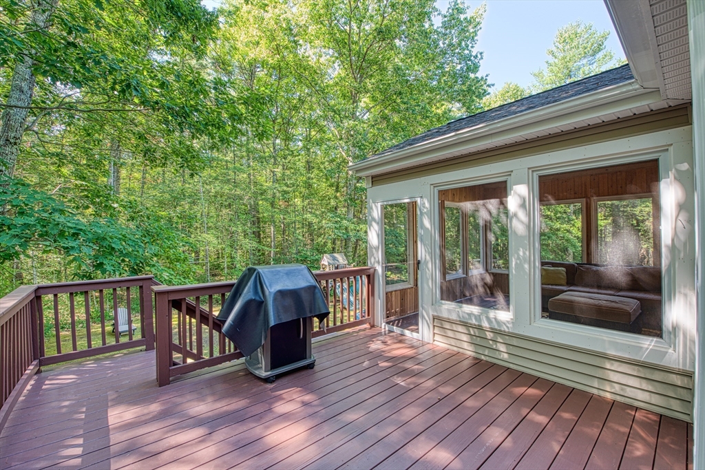 107 Field St Property Photo 12