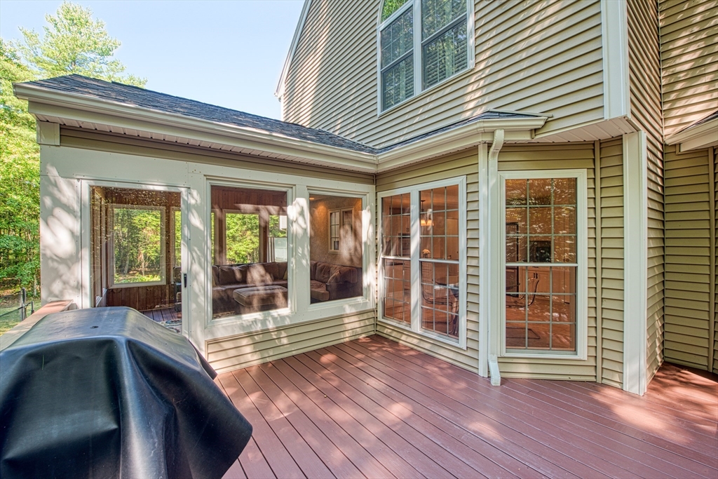 107 Field St Property Photo 13