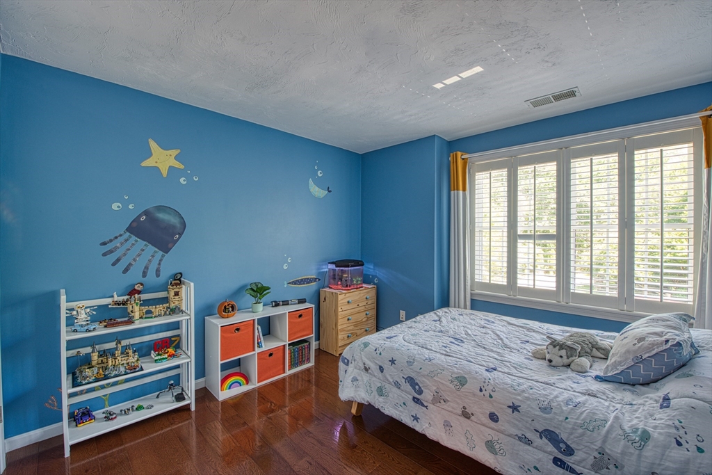 107 Field St Property Photo 18