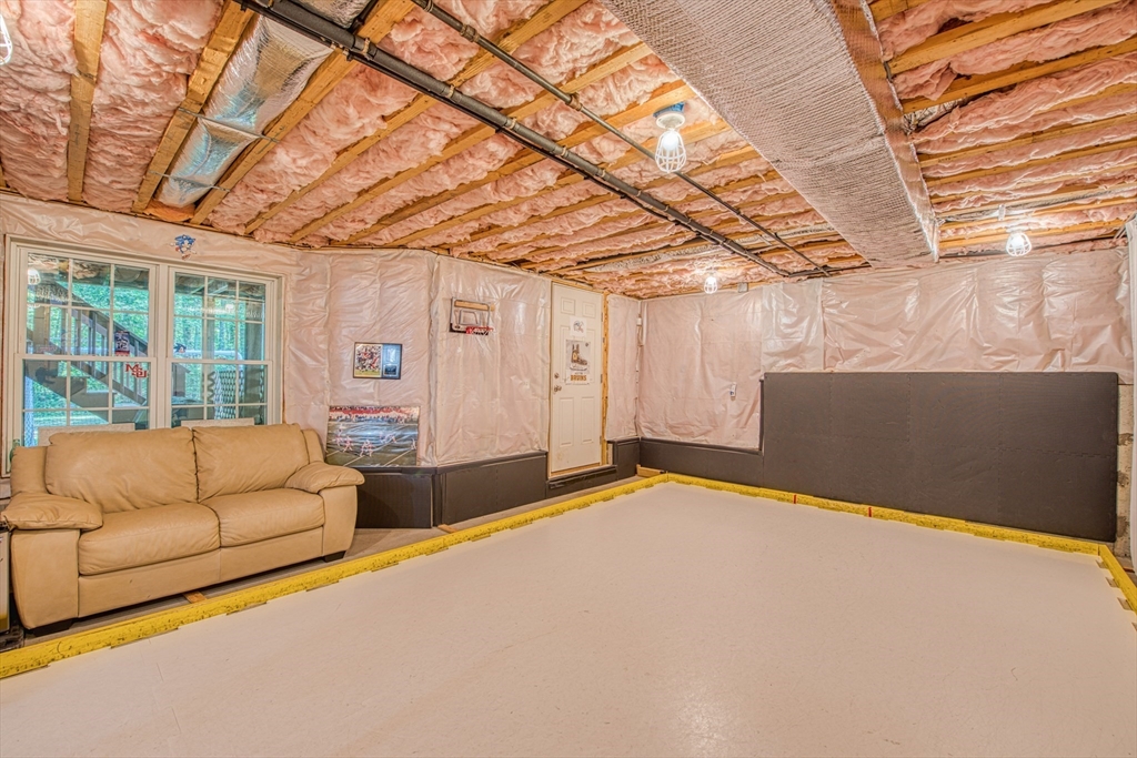 107 Field St Property Photo 25