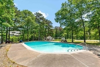 35 Ashumet Rd # 4d Property Photo 22