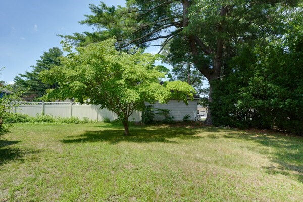9 Harriett Ave Property Photo 3