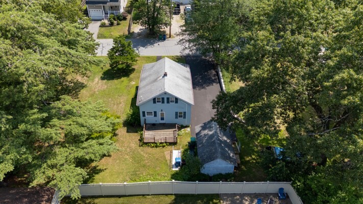 9 Harriett Ave Property Photo 5