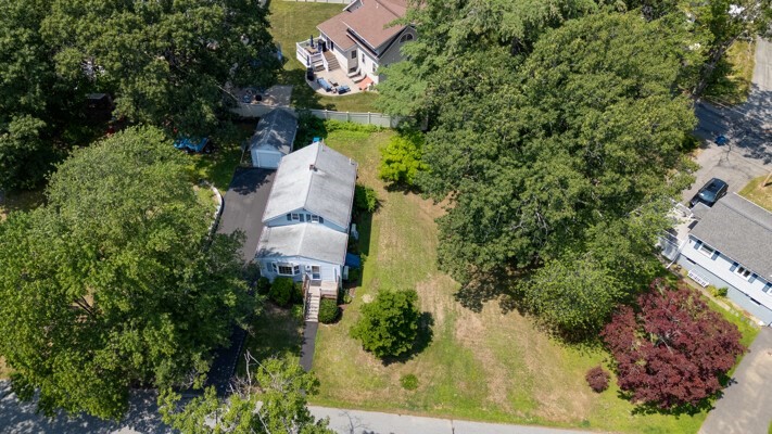 9 Harriett Ave Property Photo 22