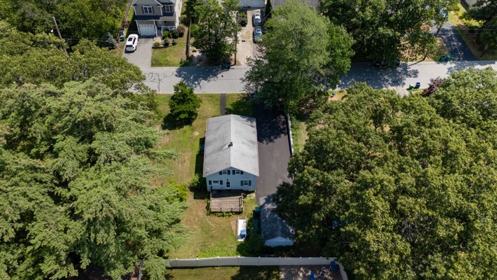 9 Harriett Ave Property Photo 23