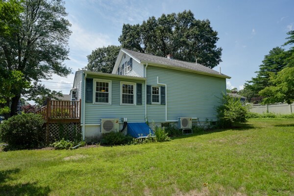 9 Harriett Ave Property Photo 24
