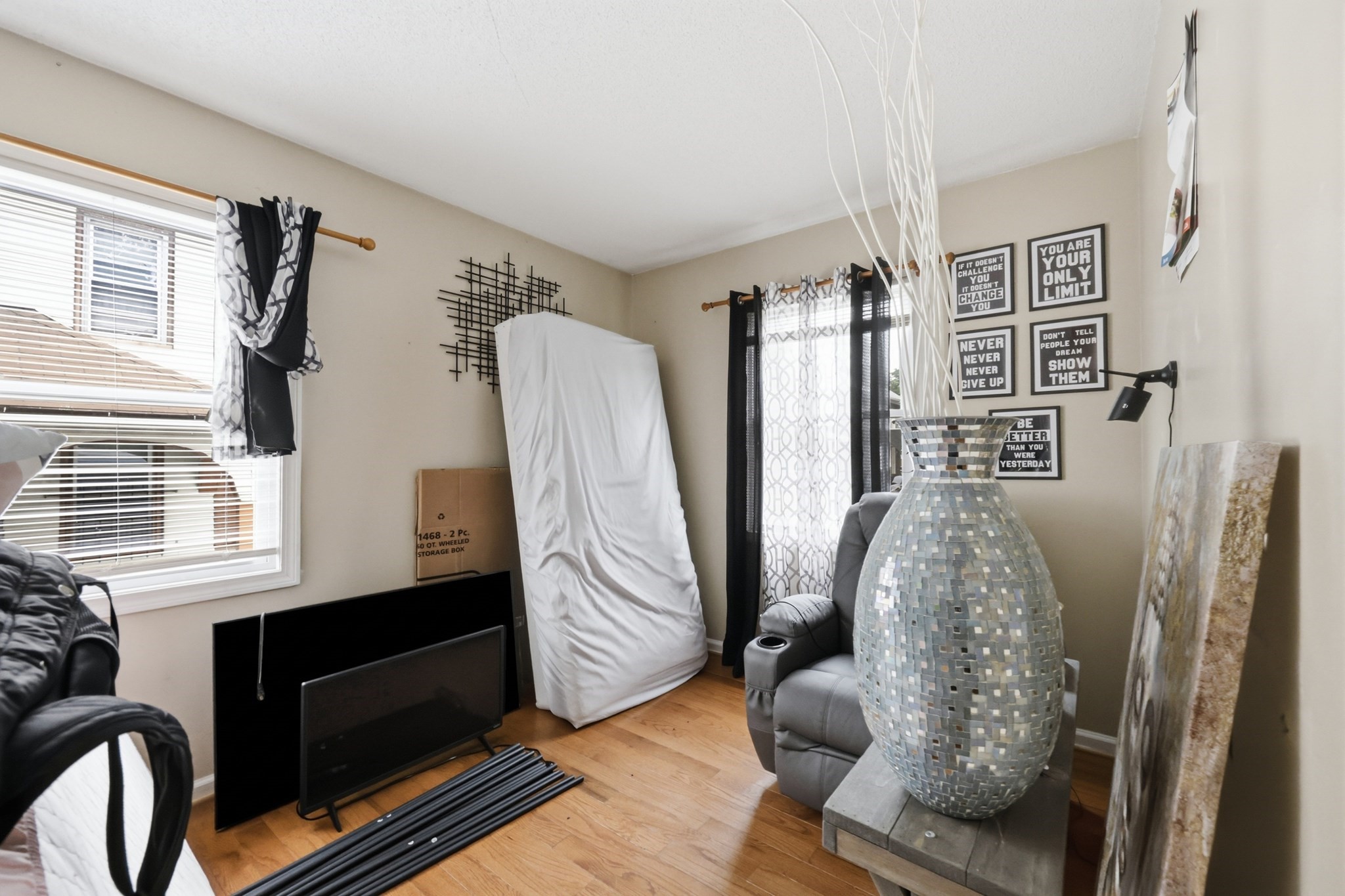 22-24 Sorrento St Property Photo 12