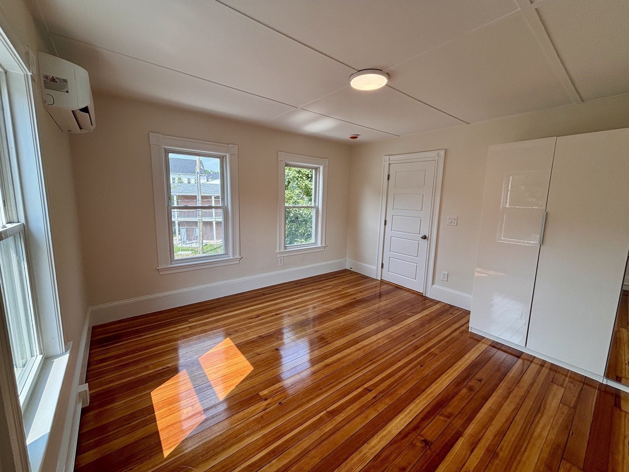 29 Sylvan St # 2 Property Photo 10