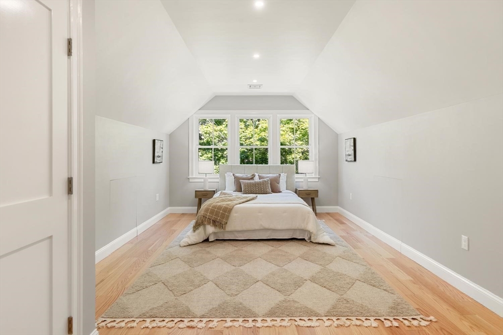 48 Mt Vernon St # 2 Property Photo 1