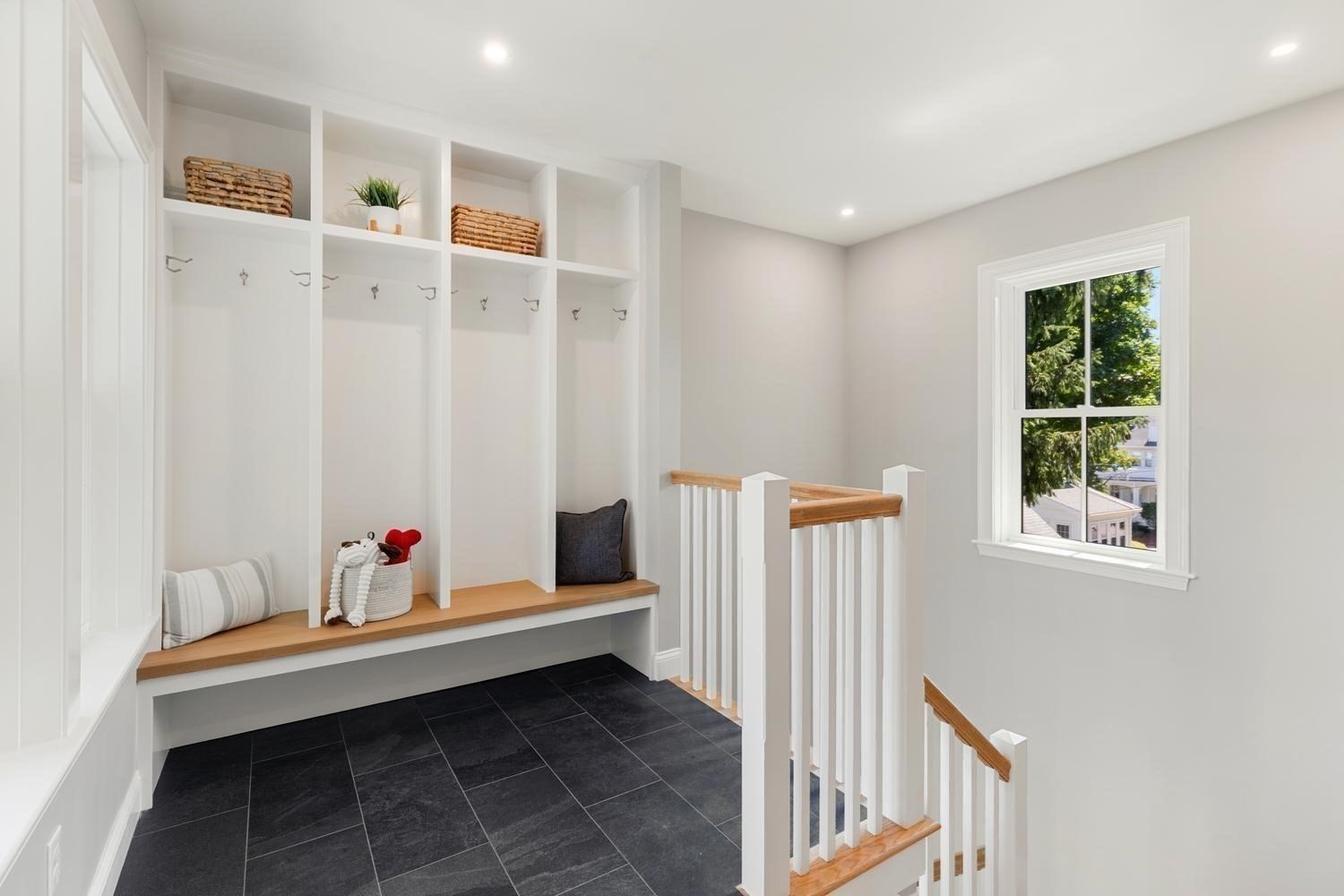 48 Mt Vernon St # 2 Property Photo 13
