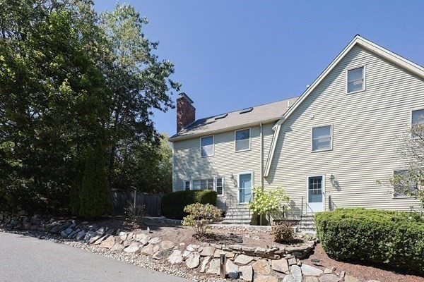26 Pleasant St # B Property Photo 1