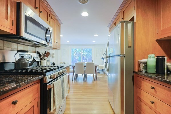 26 Pleasant St # B Property Photo 5