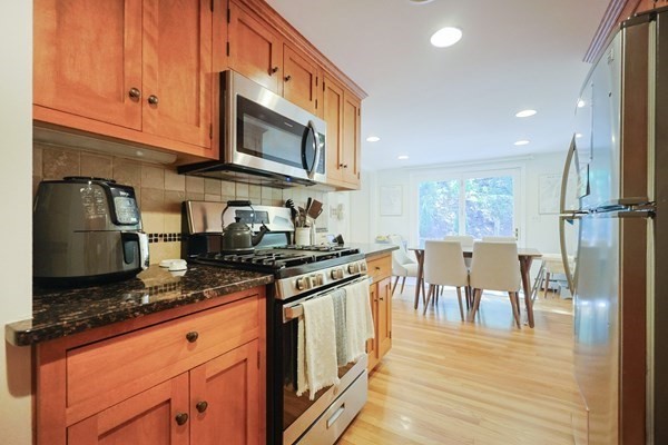 26 Pleasant St # B Property Photo 7