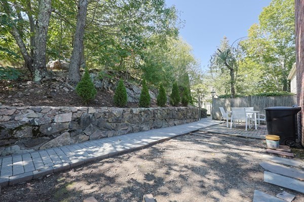 26 Pleasant St # B Property Photo 19