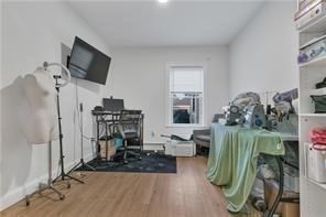 215 Kenyon Ave Property Photo 23