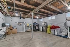 215 Kenyon Ave Property Photo 26