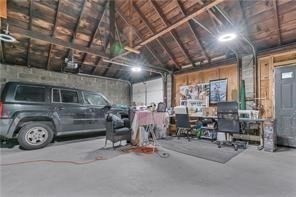 215 Kenyon Ave Property Photo 28