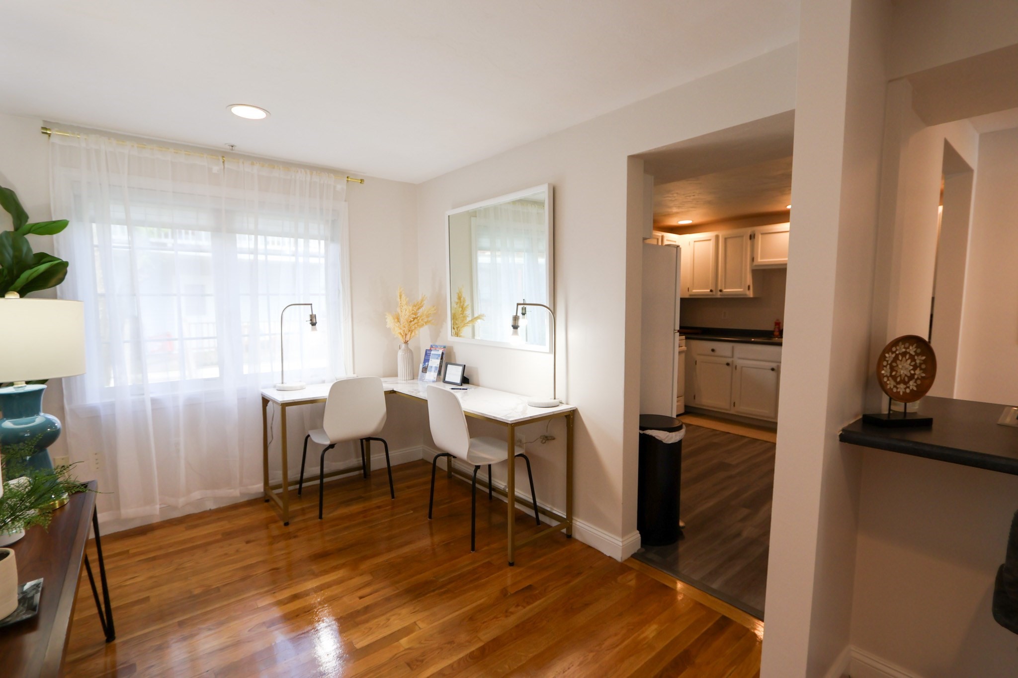 25 Jay St - C Property Photo 6