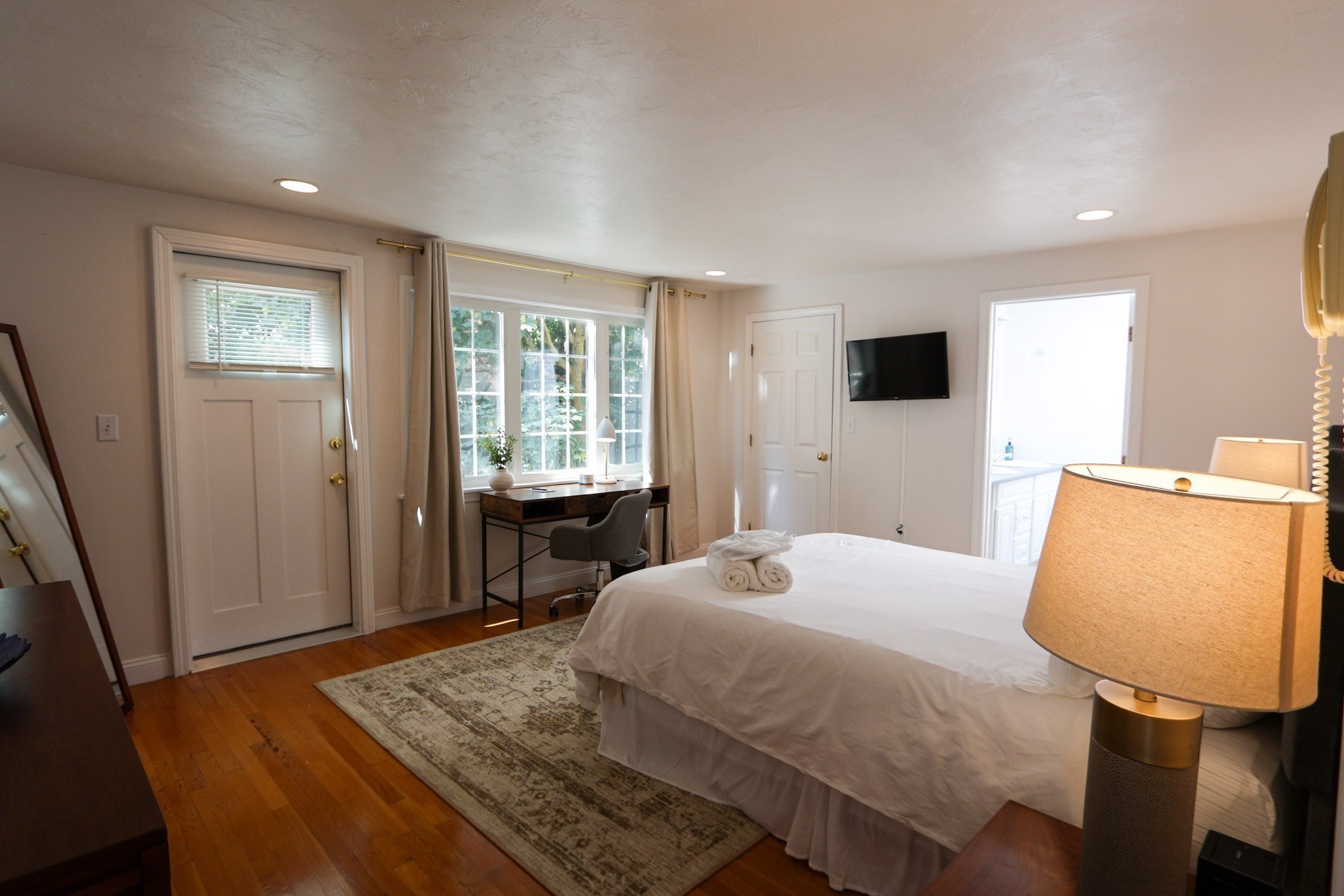 25 Jay St - C Property Photo 11