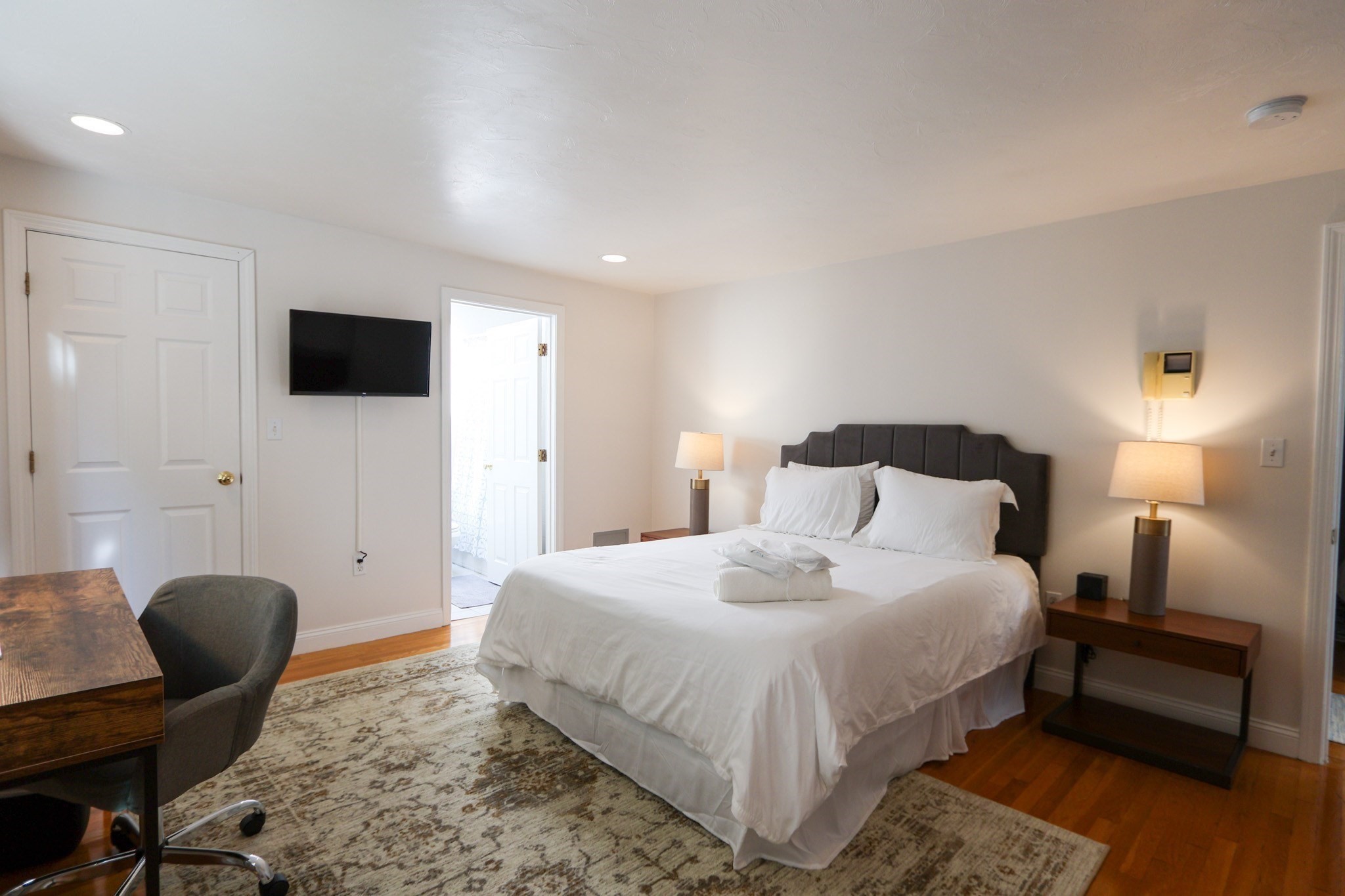 25 Jay St - C Property Photo 12
