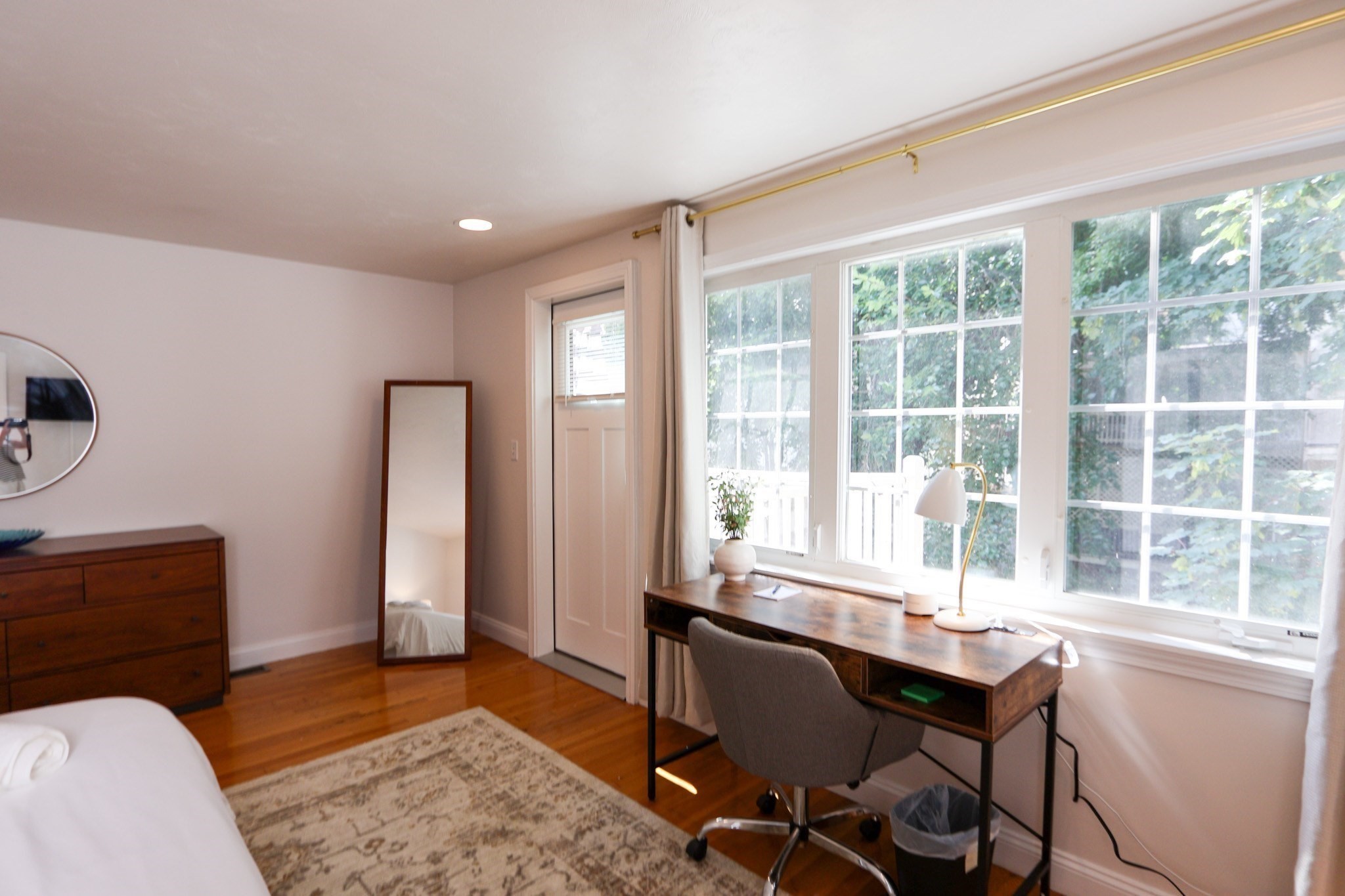 25 Jay St - C Property Photo 13