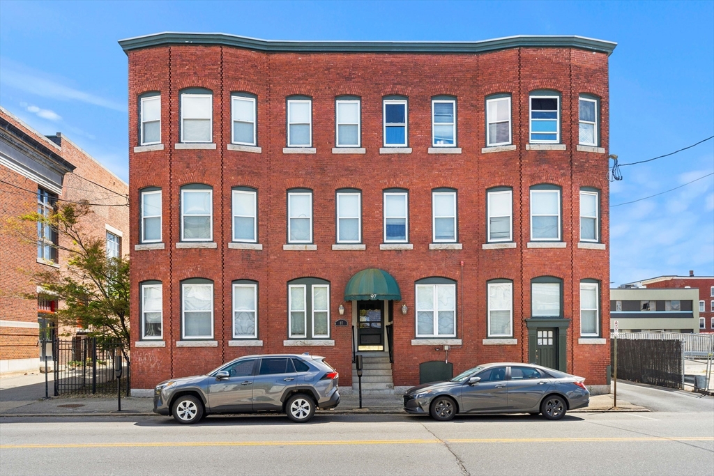 97 Bridge St
