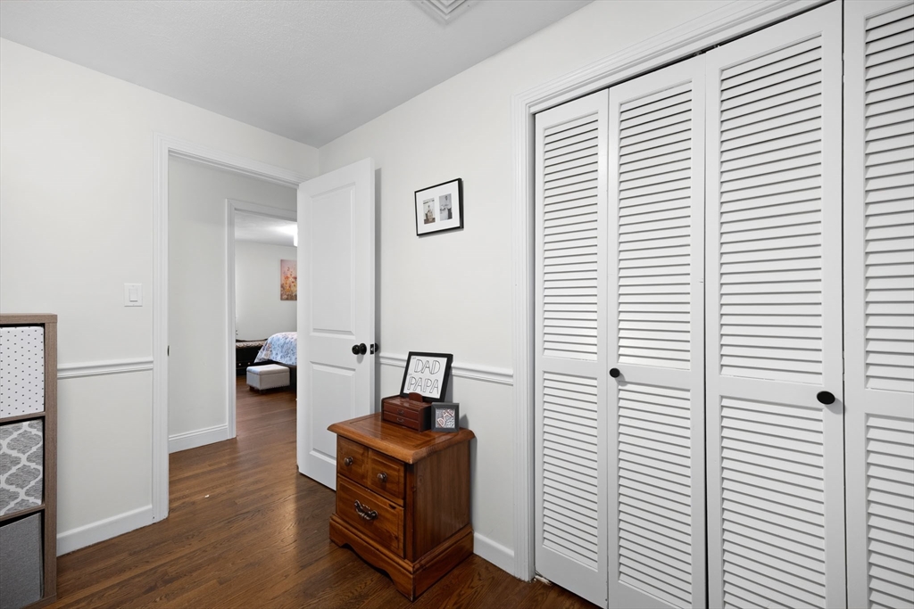 16 Pequot Ter Property Photo 11