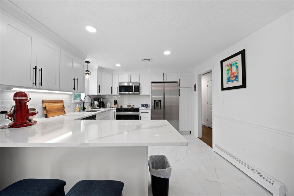 16 Pequot Ter Property Photo 15