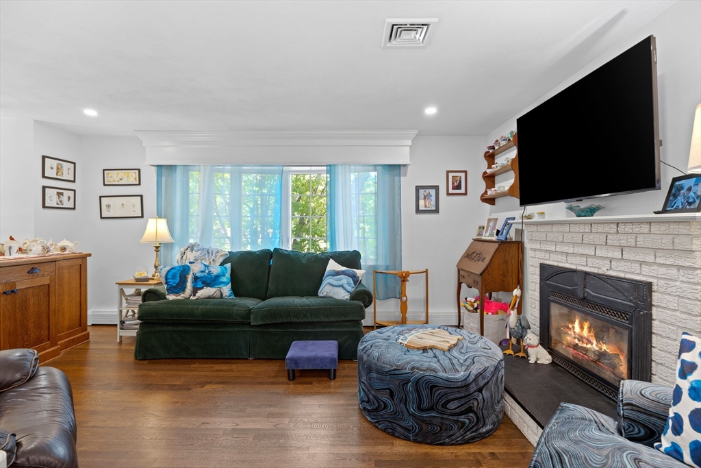 16 Pequot Ter Property Photo 19