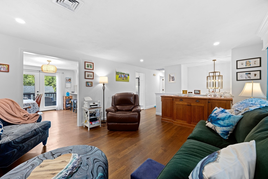 16 Pequot Ter Property Photo 21