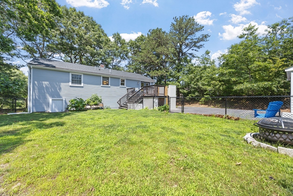 16 Pequot Ter Property Photo 27