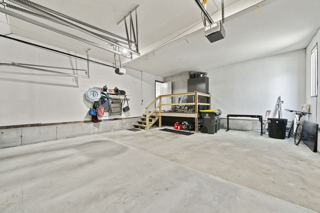 8 Bancroft Cmn # 8 Property Photo 16