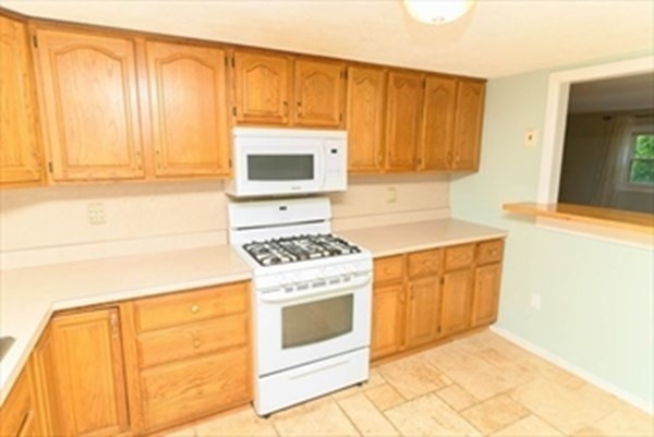 10 Fair Oaks Road # 10 Property Photo 5